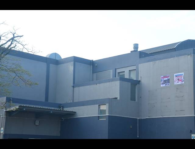 4,155M² BUSINESS CENTRE FOR SALE IN STANGER CENTRAL